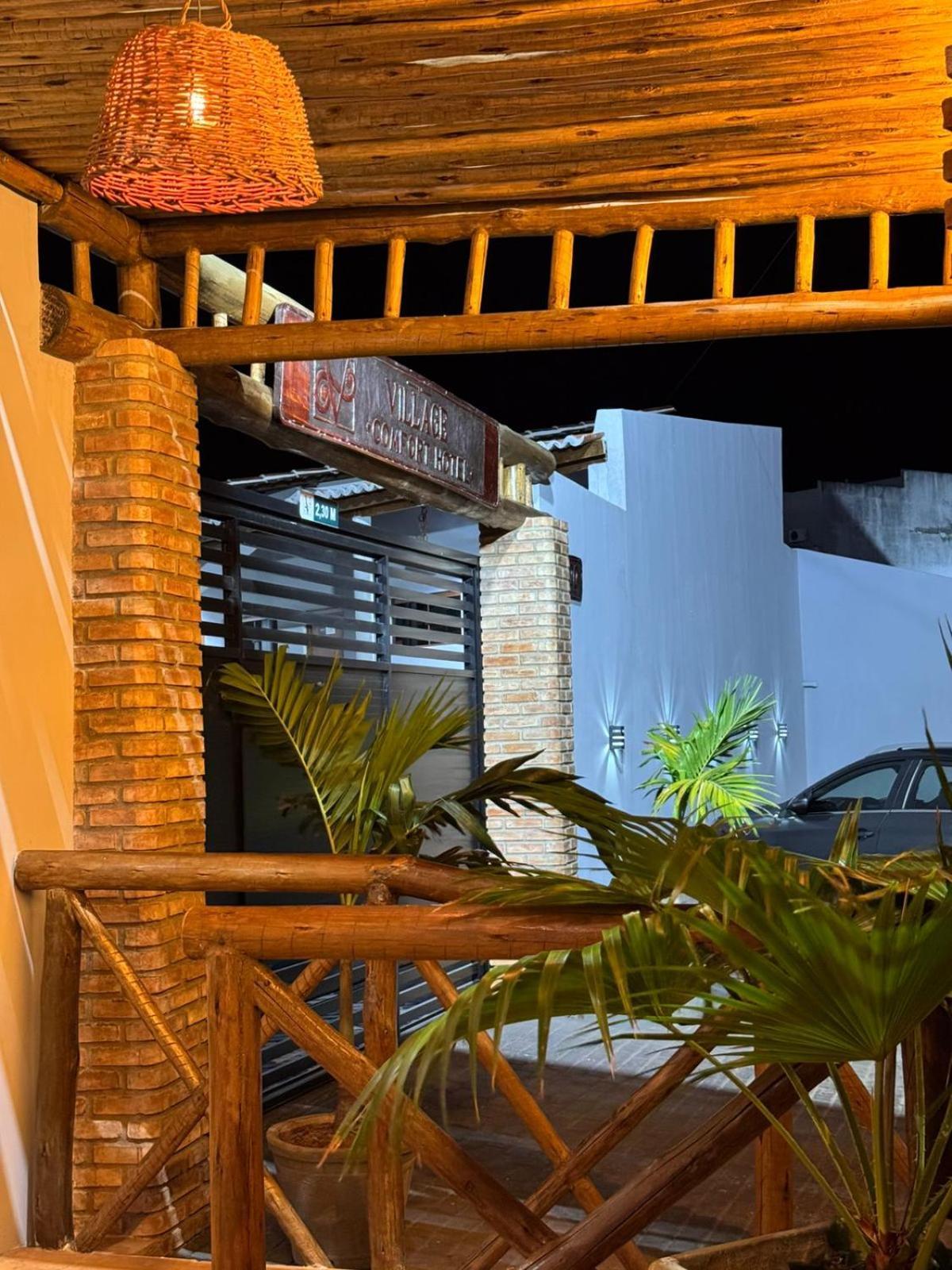 Village Comfort Hotel Canindé de São Francisco エクステリア 写真